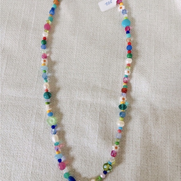 Spring beaded necklace - Picture 2 of 3